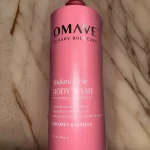 Omave Coconut & Vanilla Radiant Glow Body Wash With Vitamin C + Rosehip