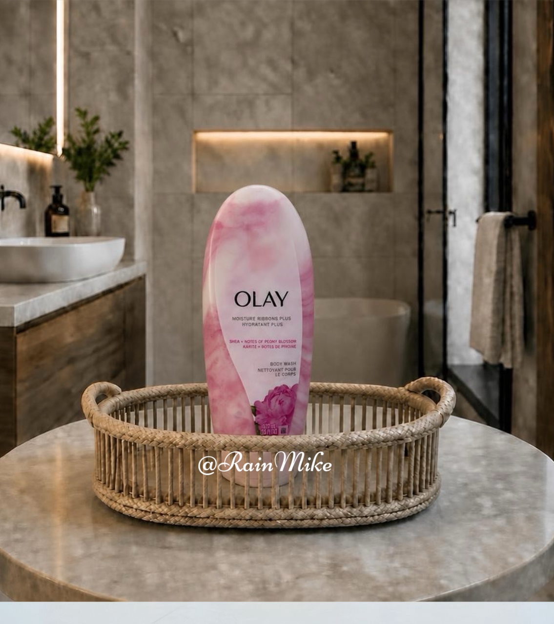 Bazaart_4DE212FA-8857-4CDB-9C39-267A9B752071 Olay Moisture Ribbons Plus Hydratant Plus Body Wash - Image 1
